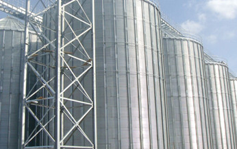 bolted steel silo.jpg